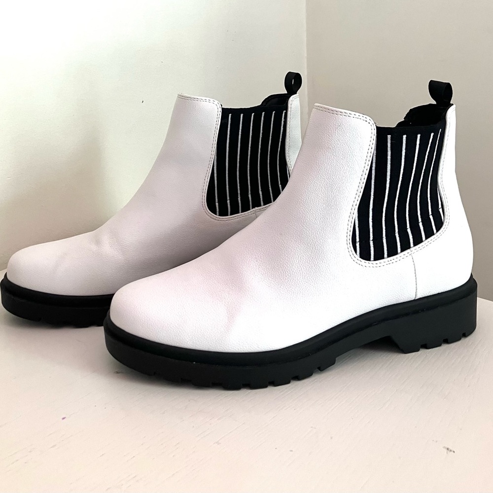 DSW Chelsea Boot